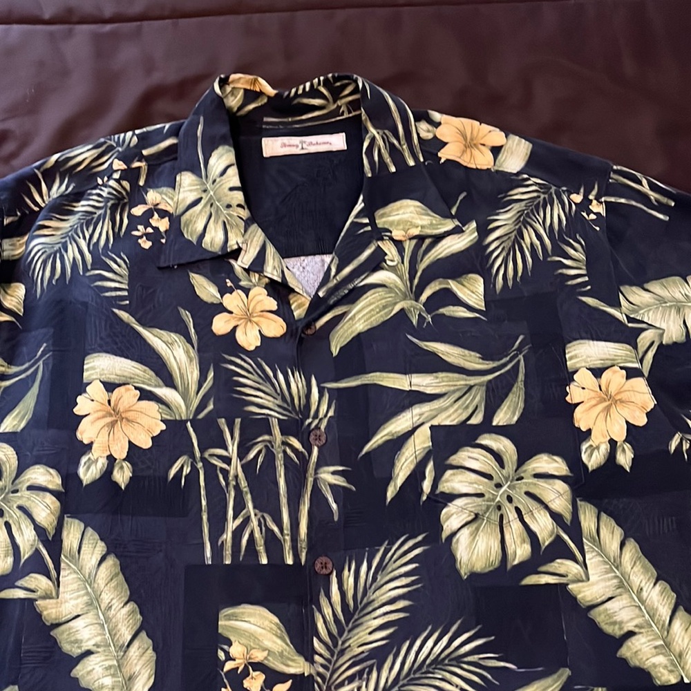 Tommy Bahama 100% silk shirt size XL
